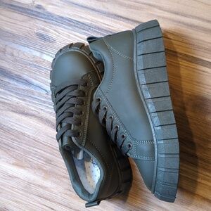 Mata Shoes Women's Olive Green Chunky Platform Sole Dream High Shoes Size 5